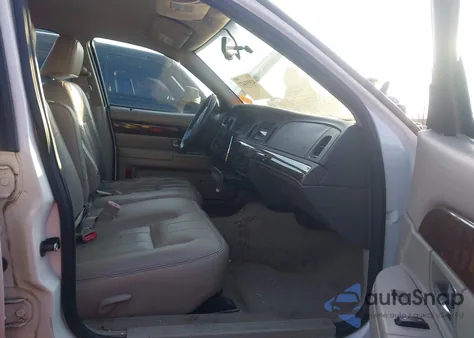 2010 Mercury Grand Marquis Ls (Fleet Only) from USA, damaged, VIN 2MEBM7FV3AX626927